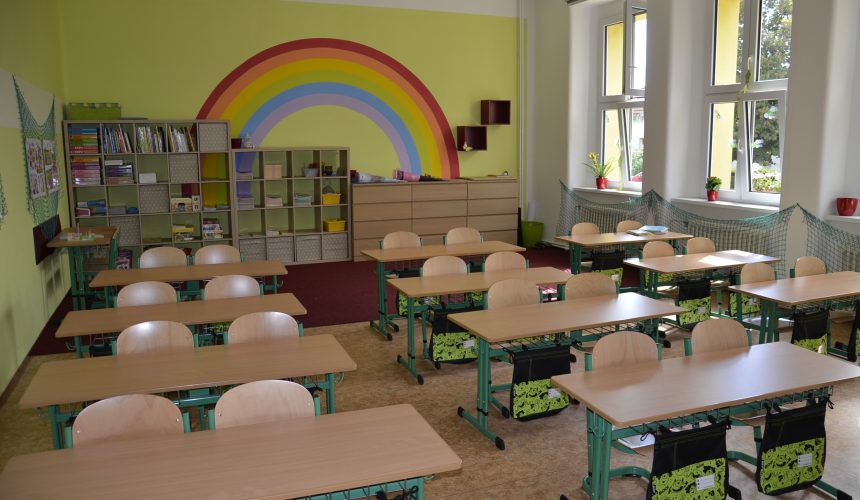 Zápis do první třídy pro školní rok 2022 – 2023 6.4.2022 a 9. 4. 2022 Zápis do první třídy pro školní rok 2022 – 2023 6.4.2022 a 9. 4. 2022